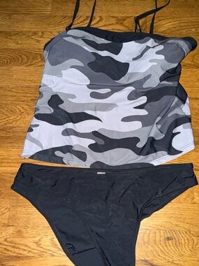 Black & Gray Camo Tankini Top with Black Bikini Bottom - Unbranded